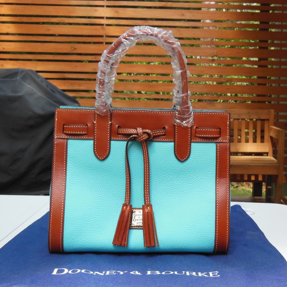 NWT Authentic Dooney & Bourke Ariel Stachel